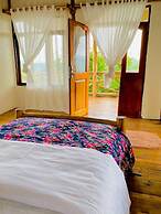 Bwindi Neckview Lodge