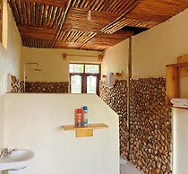 Bwindi Neckview Lodge