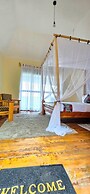 Bwindi Neckview Lodge