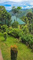 Bwindi Neckview Lodge