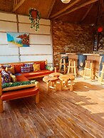 Bwindi Neckview Lodge