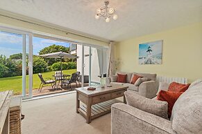 Harbour Reach - Close to Beach Parking