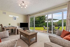 Harbour Reach - Close to Beach Parking