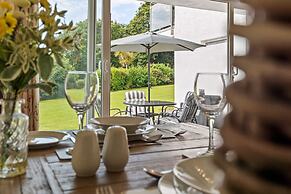 Harbour Reach - Close to Beach Parking