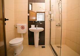 Room-comfort Apartment With Sea View & P