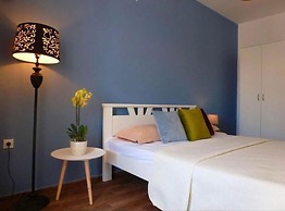 Room-blue Studio With Sea View