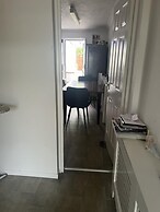 Basildon 3 Bedroom - Free Parking, Private Garden
