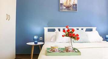 Room-cozy Studio With Terrace- Street vi