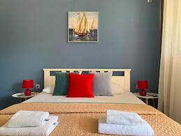 Room-cozy Studio With Terrace- Street vi