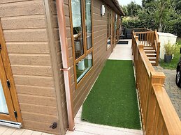 Edinburgh Lodge-sleeps 6-pet Friendly-beach&views