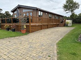 Edinburgh Lodge-sleeps 6-pet Friendly-beach&views