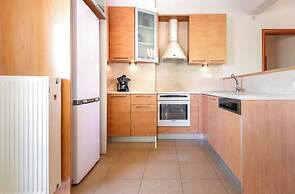 Phaedrus Living Moschato City Flat