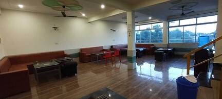 Sunrise Homestay Agra-Rooftop View Taj Mahal