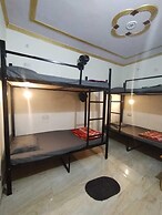 Sunrise Homestay Agra-Rooftop View Taj Mahal