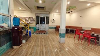 Sunrise Homestay Agra-Rooftop View Taj Mahal