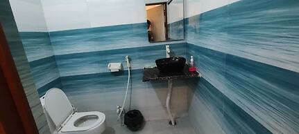 Sunrise Homestay Agra-Rooftop View Taj Mahal