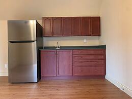 Affluent Guest House