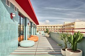 The Boc Hostels Beach