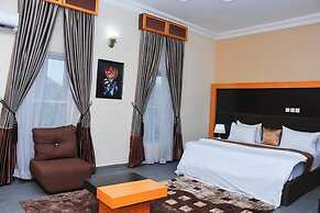 G- throne Hotel and Suites