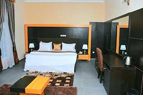 G- throne Hotel and Suites