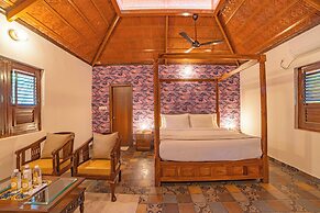 Brown Town Resort & Spa