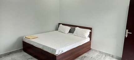 Goroomgo Raghubir Nikunj Homestay Ayodhya