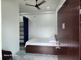 Goroomgo Raghubir Nikunj Homestay Ayodhya