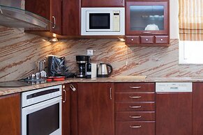 Luxe 3 Bd Penthouse 5 Min from Drosia