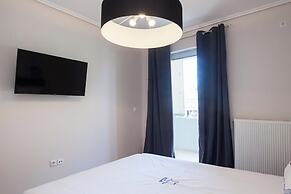 Luxe 3 Bd Penthouse 5 Min from Drosia