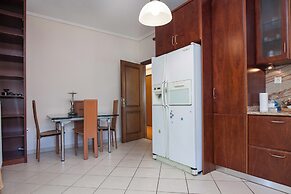 Luxe 3 Bd Penthouse 5 Min from Drosia