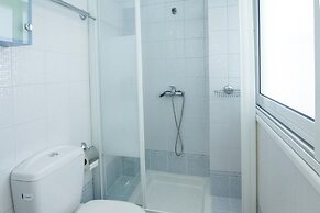 Luxe 3 Bd Penthouse 5 Min from Drosia