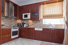 Luxe 3 Bd Penthouse 5 Min from Drosia