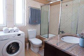 Luxe 3 Bd Penthouse 5 Min from Drosia