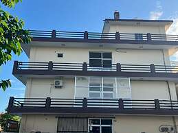 Goroomgo Shree Raj Homestay Ayodhya