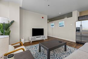 Sleek 2BR Downtown Retreat with Gym