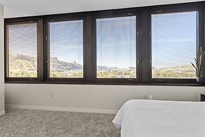Sleek 2BR Downtown Retreat with Gym