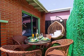 Flamingo Suite 1BR 1BA Apt w Pool Parking