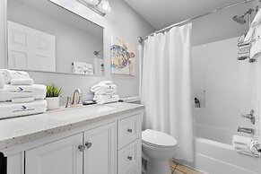 Grand Caribbean East 403