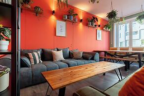 Mue Cubes - Capsule Hotel