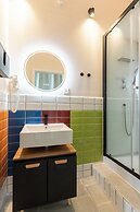 Mue Cubes - Capsule Hotel