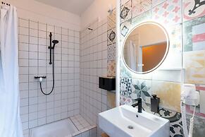 Mue Cubes - Capsule Hotel