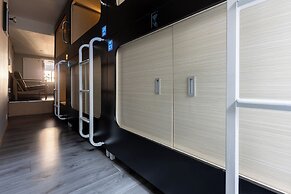Mue Cubes - Capsule Hotel