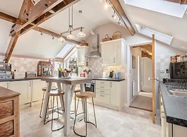 Ocean View Luxury top Floor Harbourside Apartment