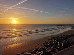 Ocean View Luxury top Floor Harbourside Apartment