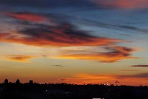 Ocean View Luxury top Floor Harbourside Apartment