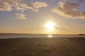 Ocean View Luxury top Floor Harbourside Apartment