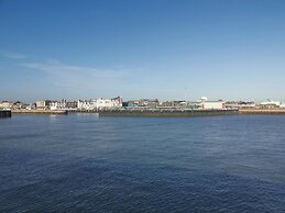 Ocean View Luxury top Floor Harbourside Apartment