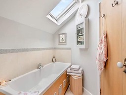 Ocean View Luxury top Floor Harbourside Apartment