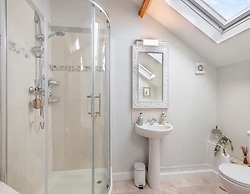 Ocean View Luxury top Floor Harbourside Apartment