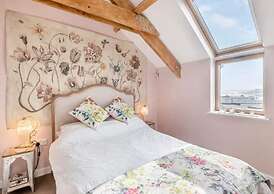 Ocean View Luxury top Floor Harbourside Apartment